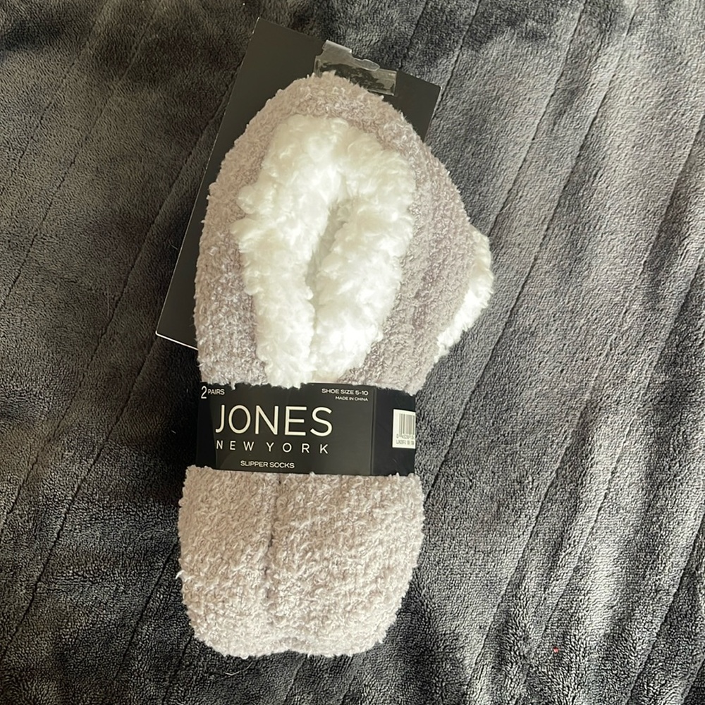 2 Jones New York slipper socks.
